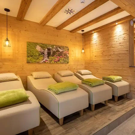 阿尔穆霍夫酒店 3*